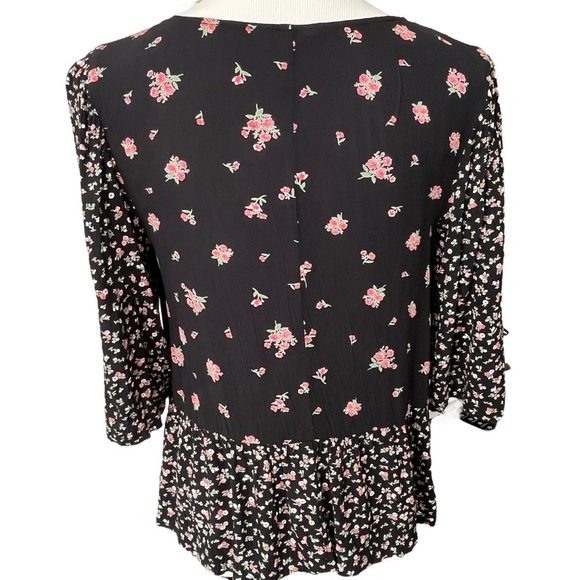 Arizona Jean Co. Black Floral Peplum Blouse Size Large - Picture 2 of 9
